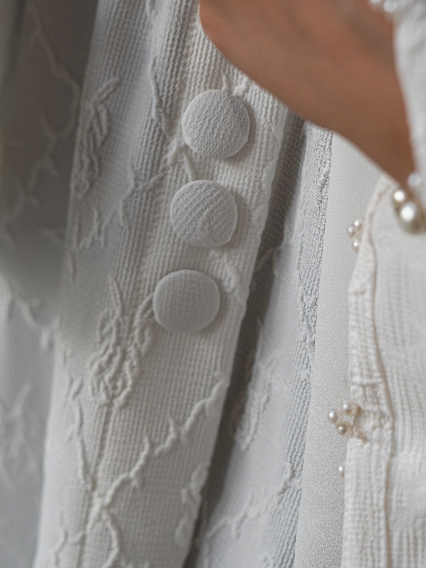 Pearl White - Textured Abaya