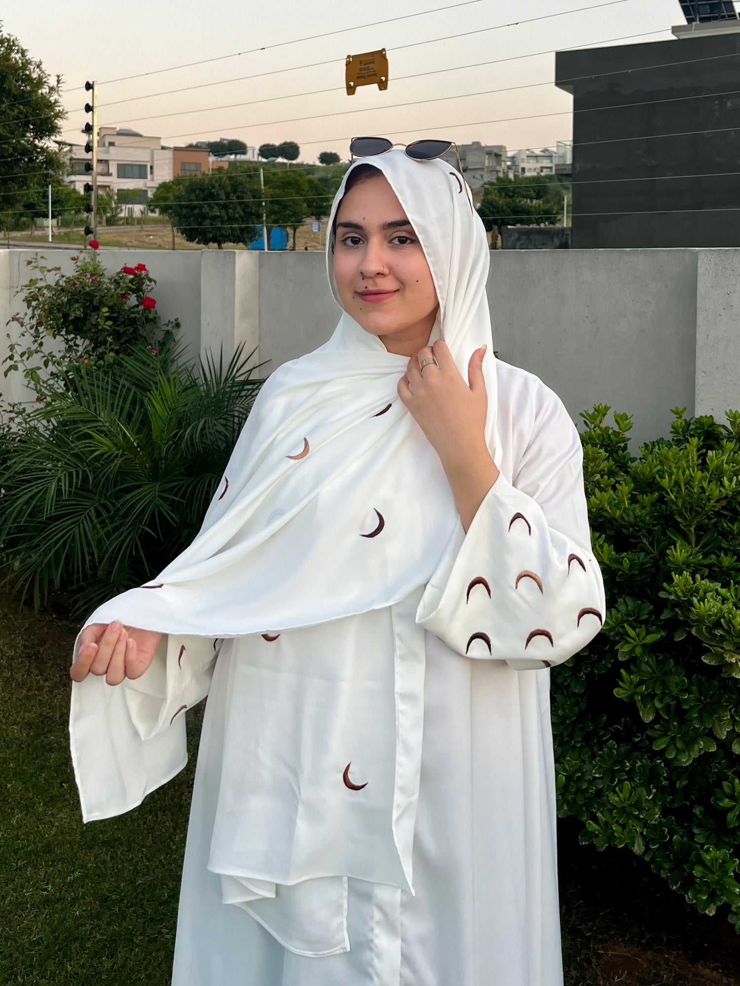 MOON EMBROIDERED ABAYAS