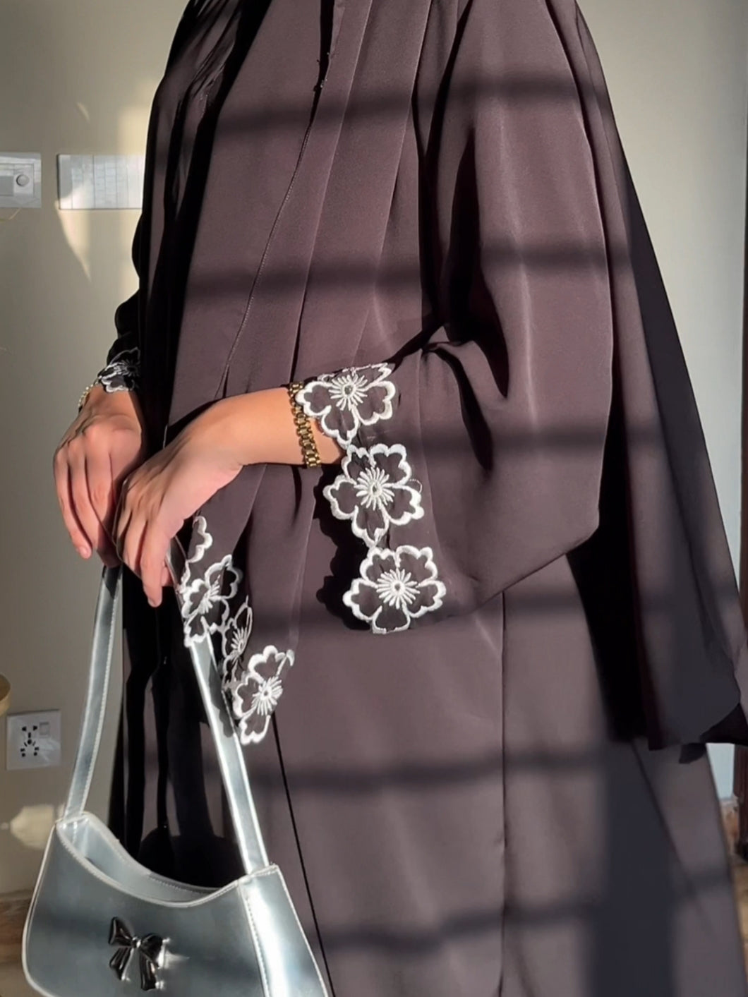 FREESIA - BLACK EMBROIDERED ABAYA