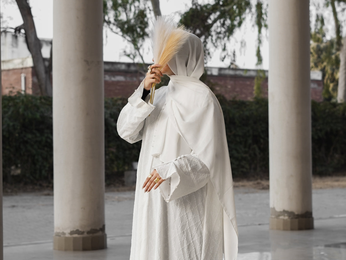 Pearl White - Textured Abaya