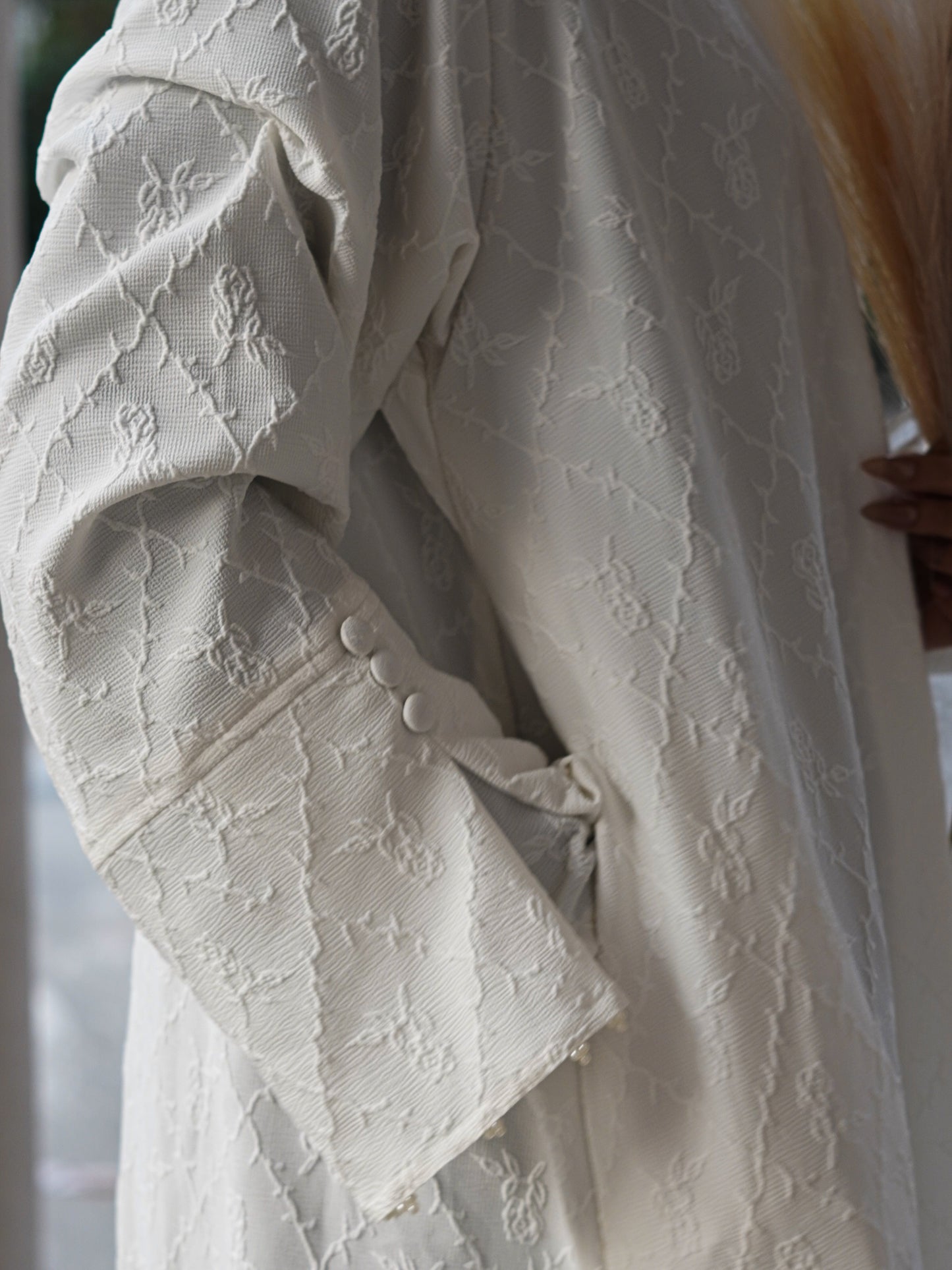 Pearl White - Textured Abaya