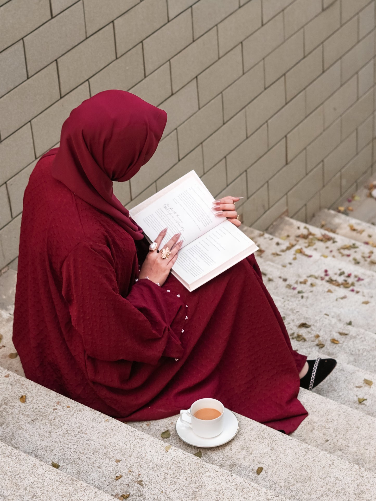 Maroon - Textured Abaya