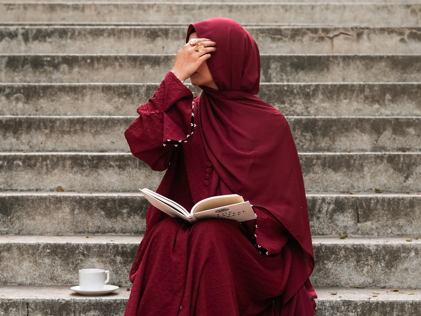 Maroon - Textured Abaya