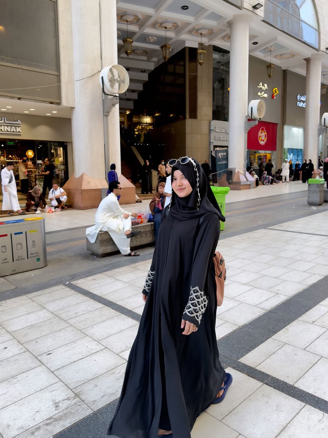 Safina - Black Embellished Abaya