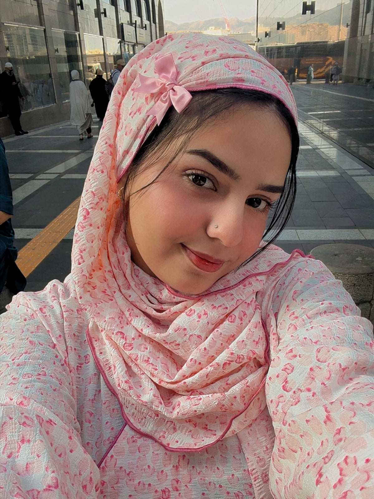 Pink Meadow - Wrap Abaya