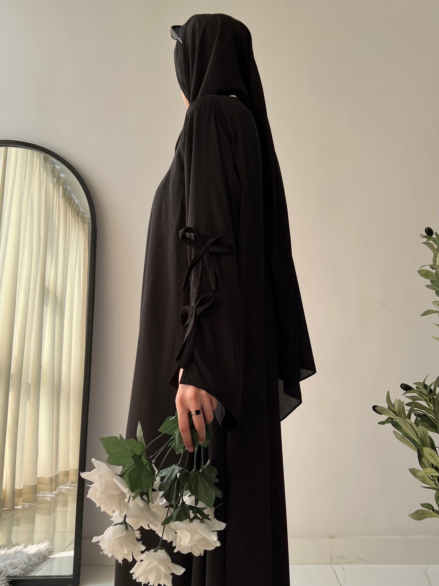 Black - Bloom Abaya