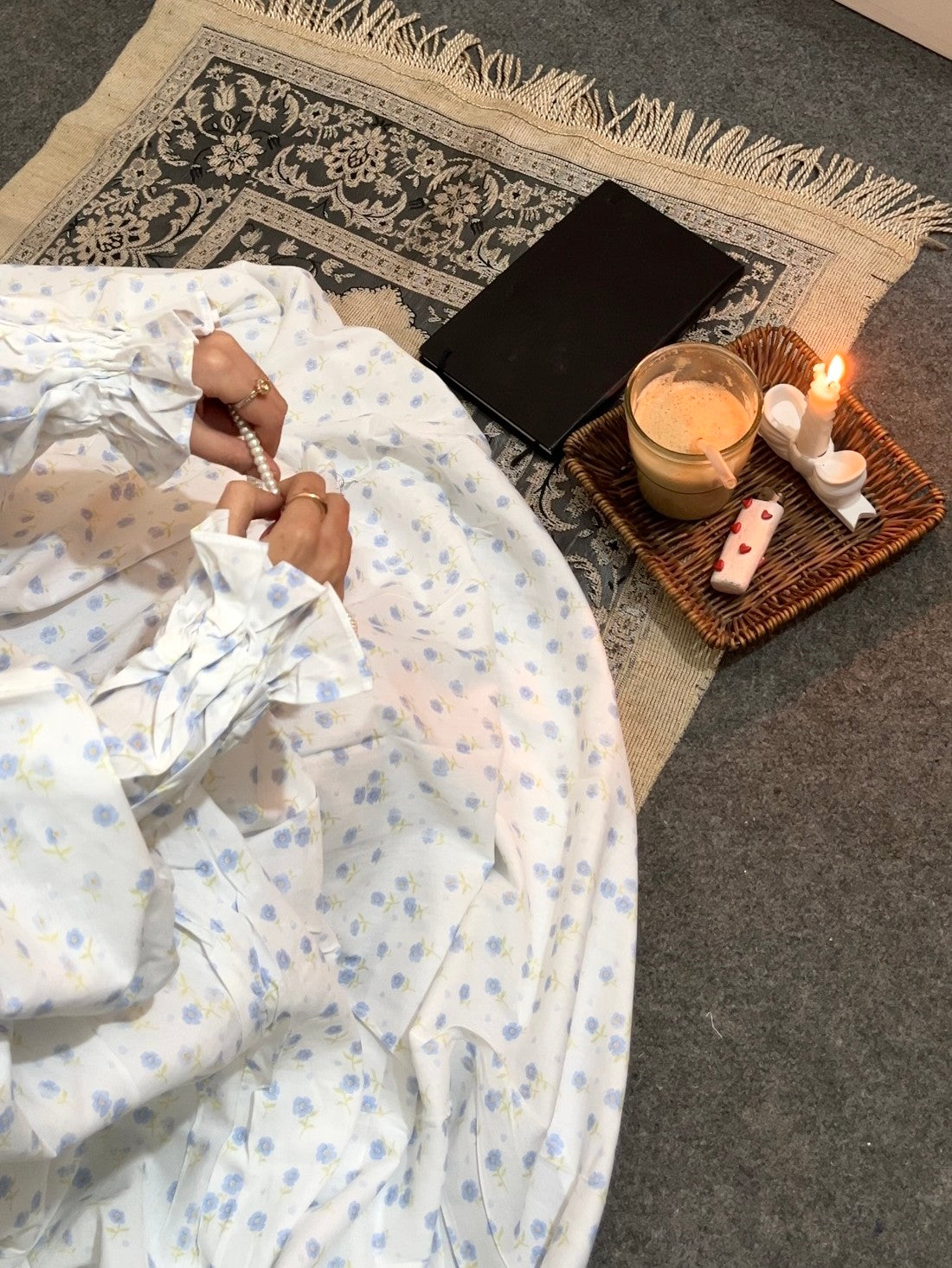 White Floral - Namaz Chadar