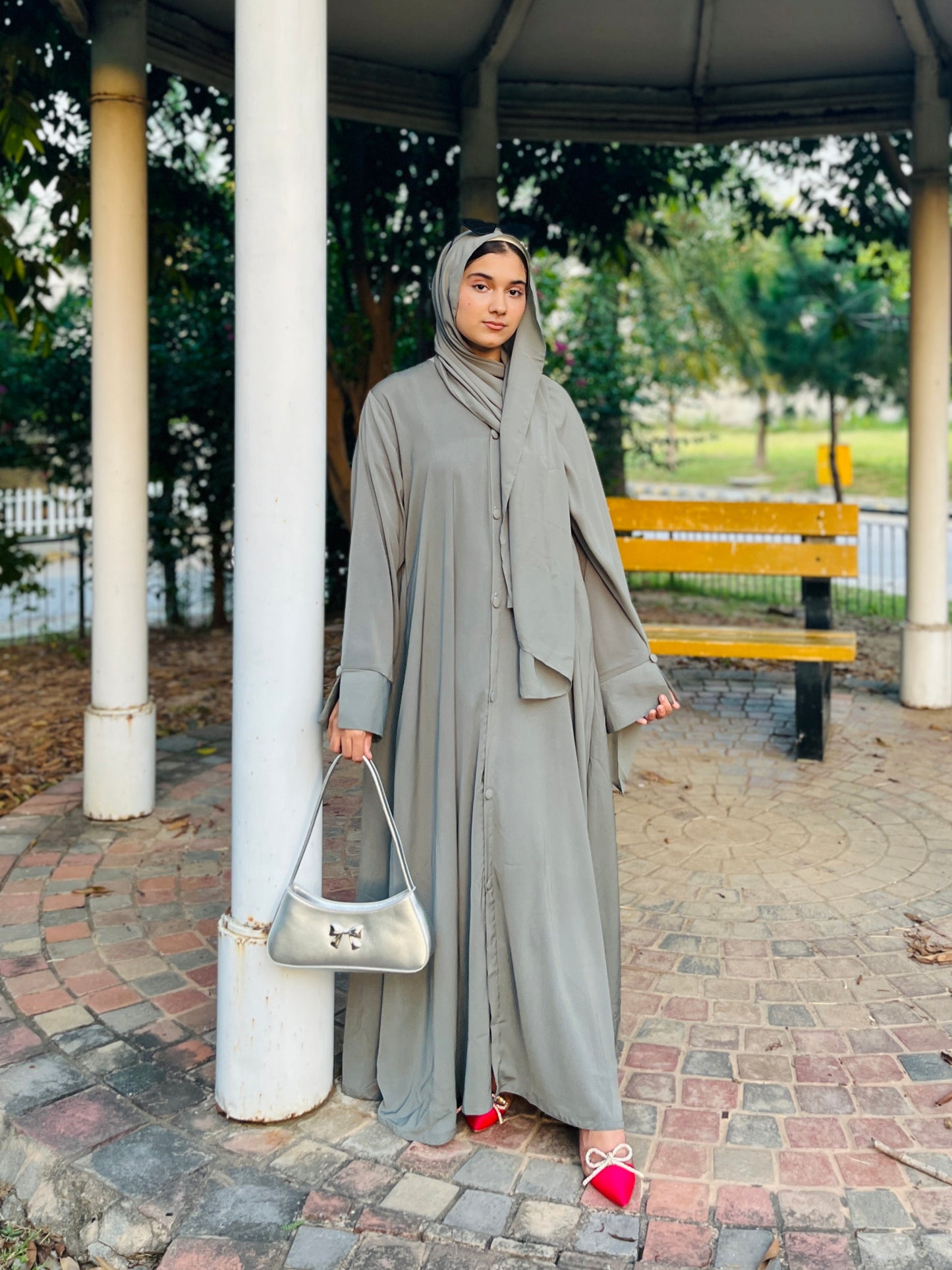 Oyster Grey - Basic Abaya