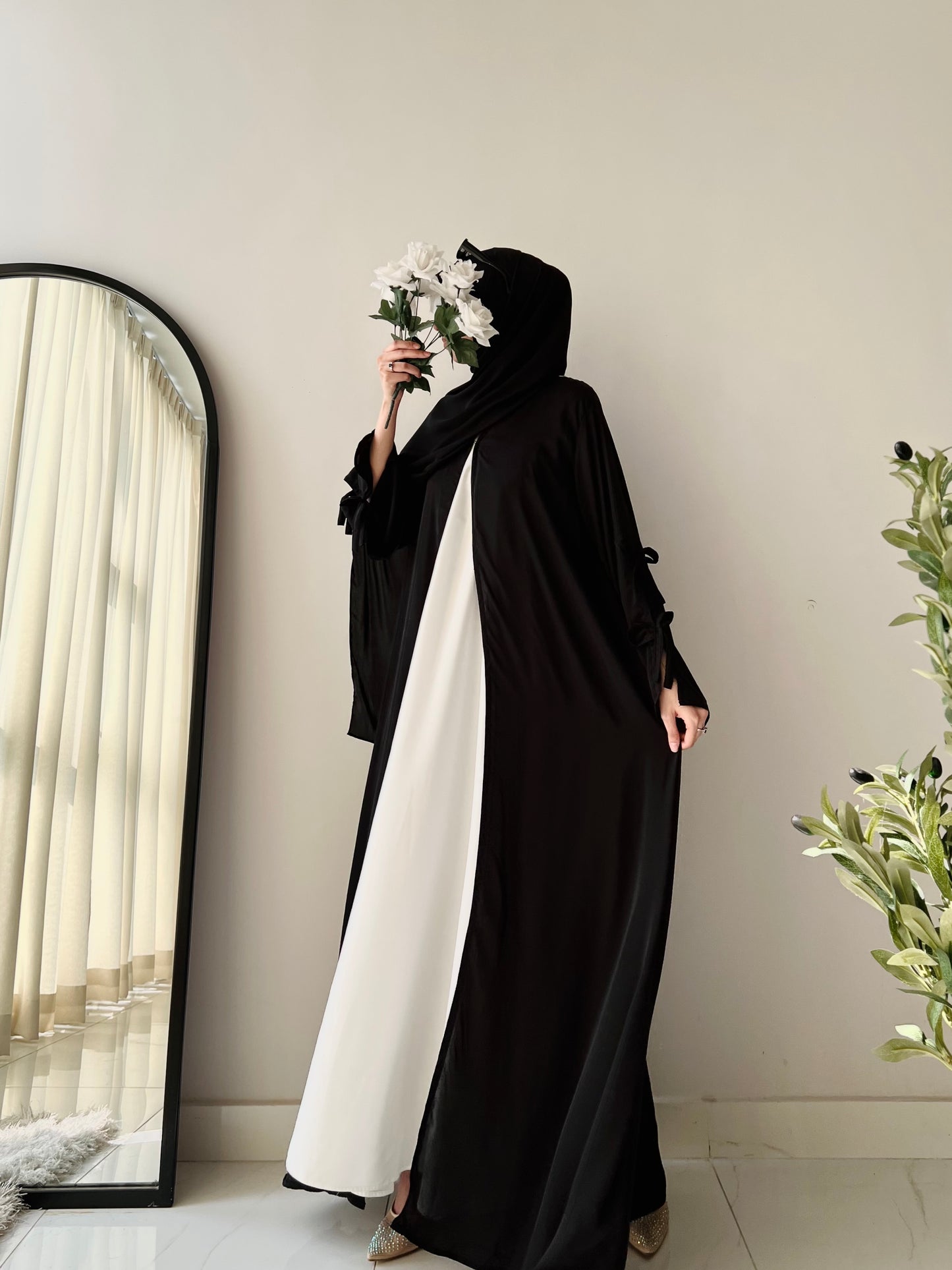 Black - Bloom Abaya