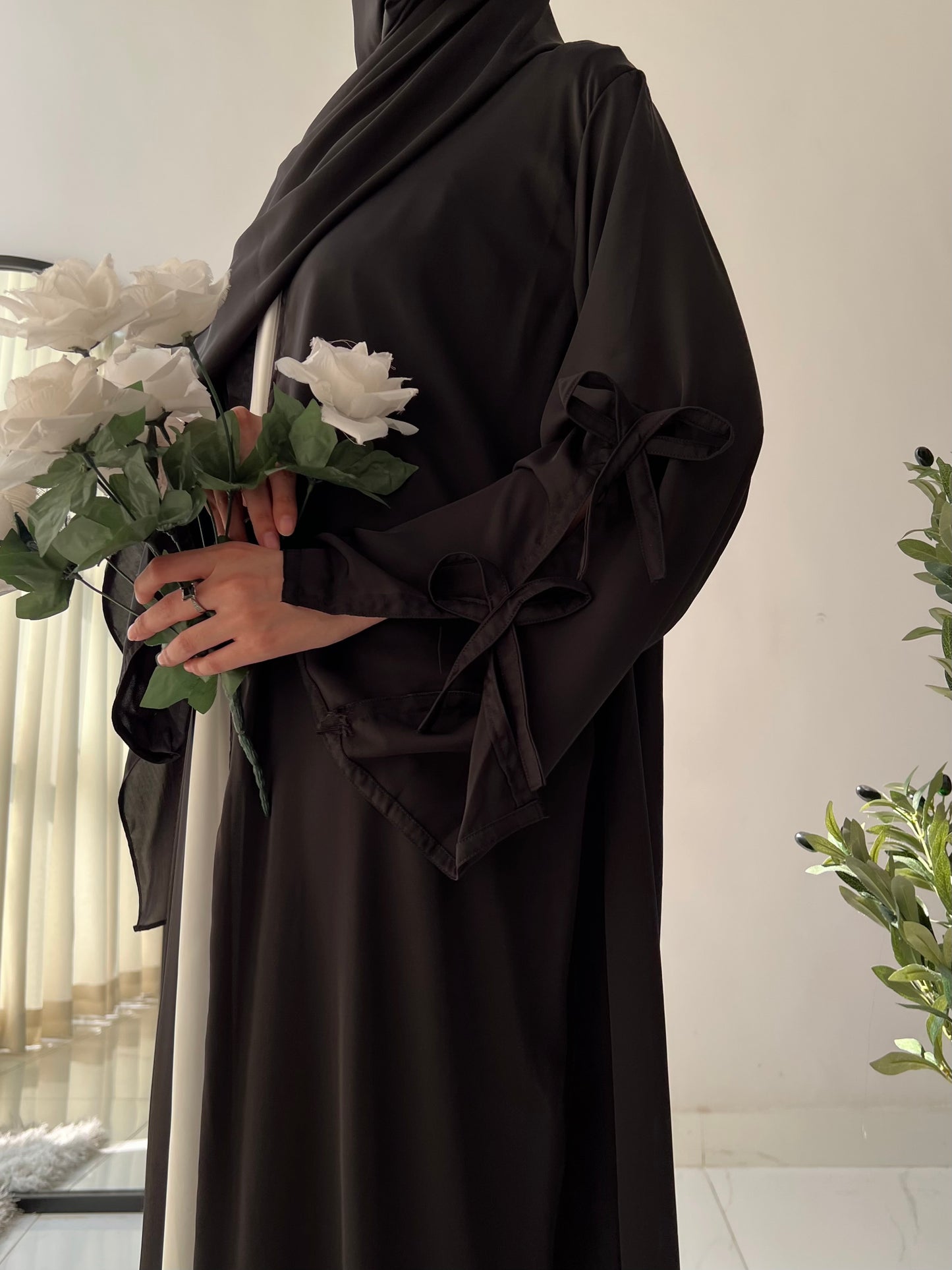 Black - Bloom Abaya