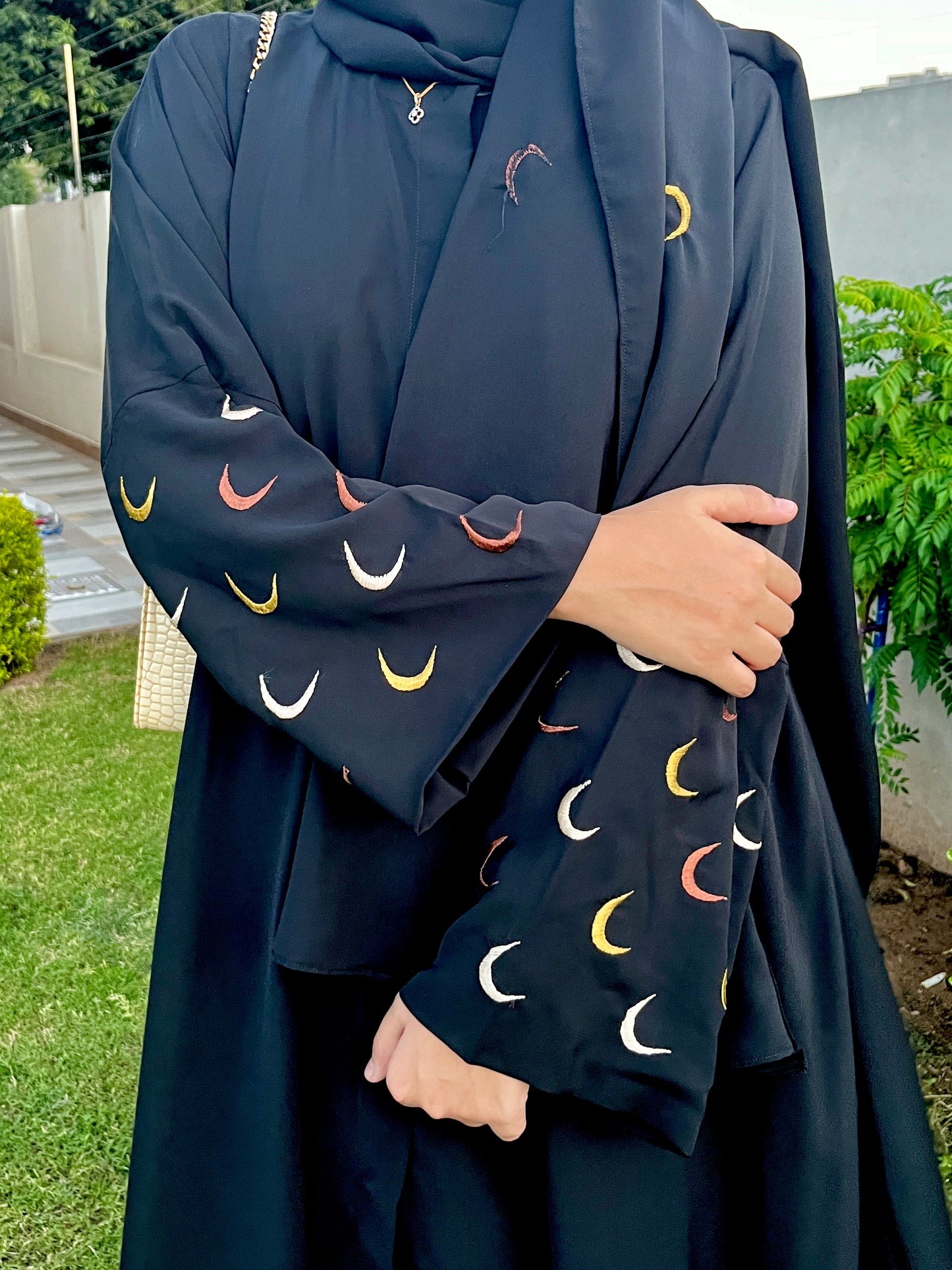 BLACK - MOON EMBROIDERED ABAYA SET