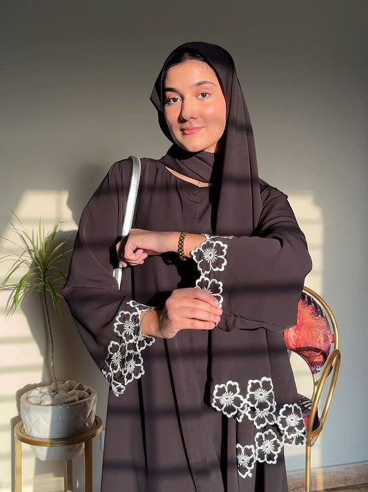 FREESIA - BLACK EMBROIDERED ABAYA