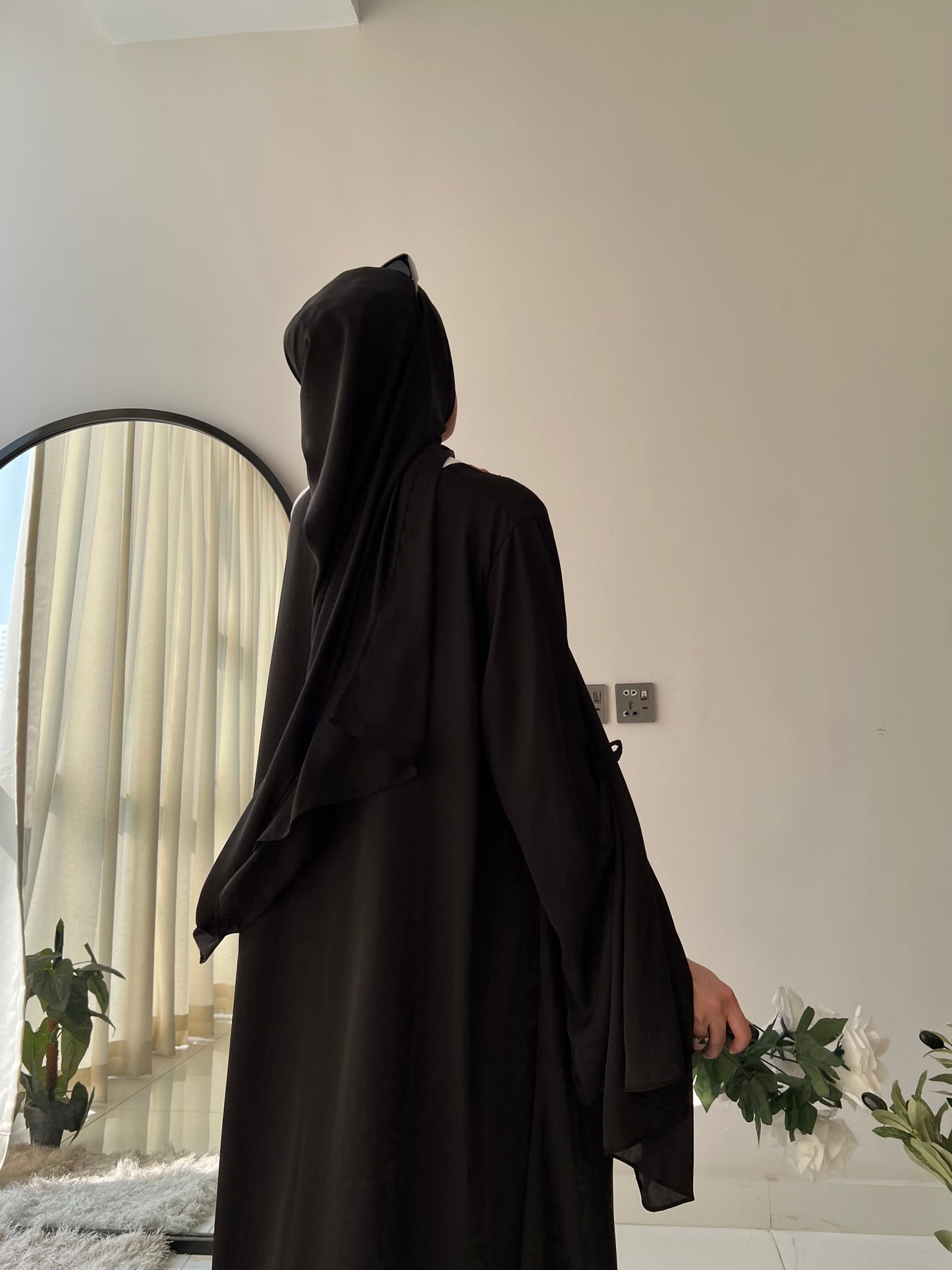 Black - Bloom Abaya