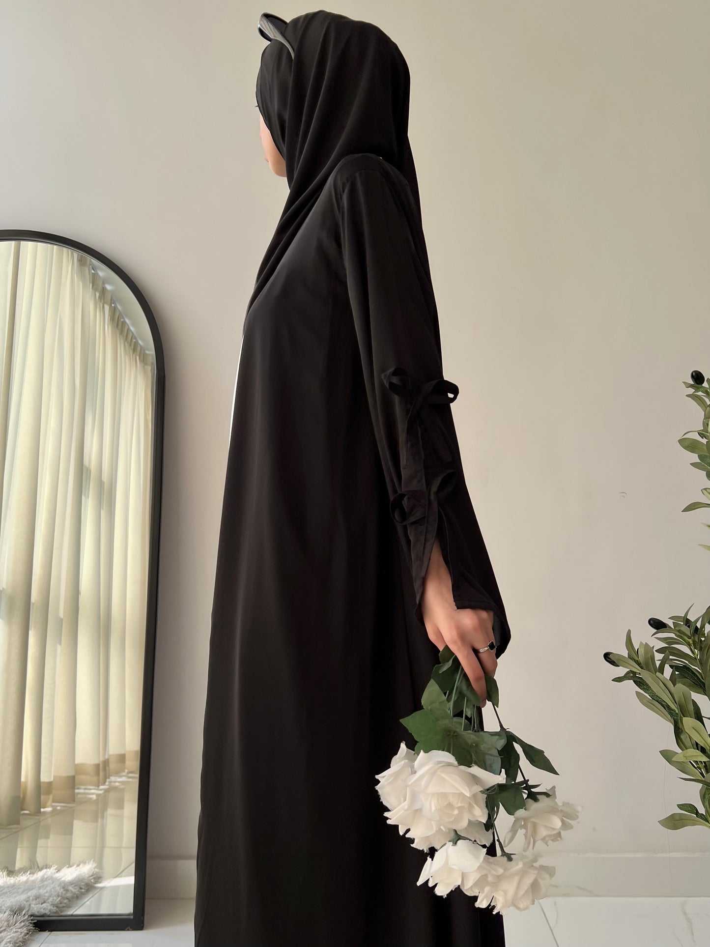 Black - Bloom Abaya