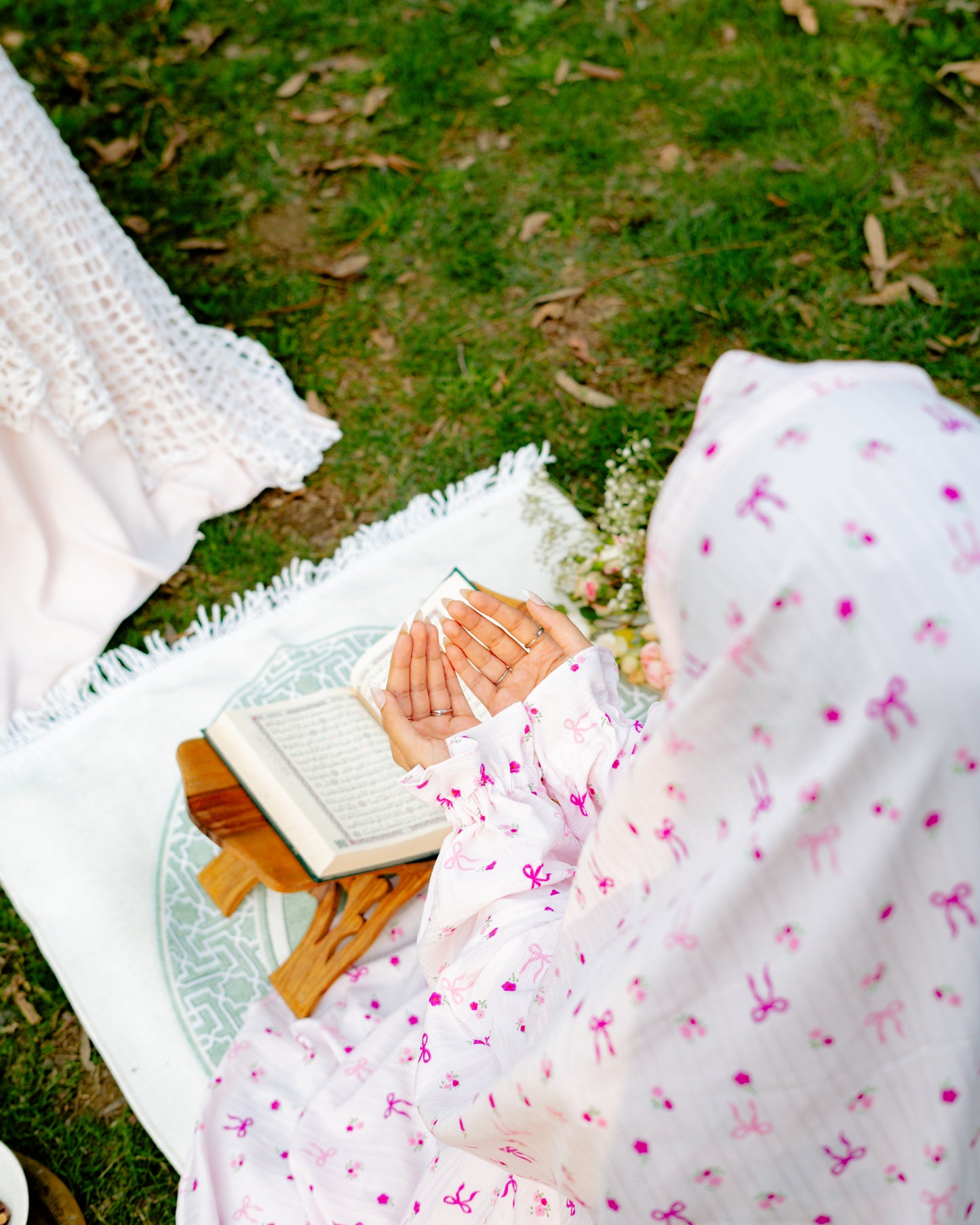 Pink - Bows Namaz Chadar