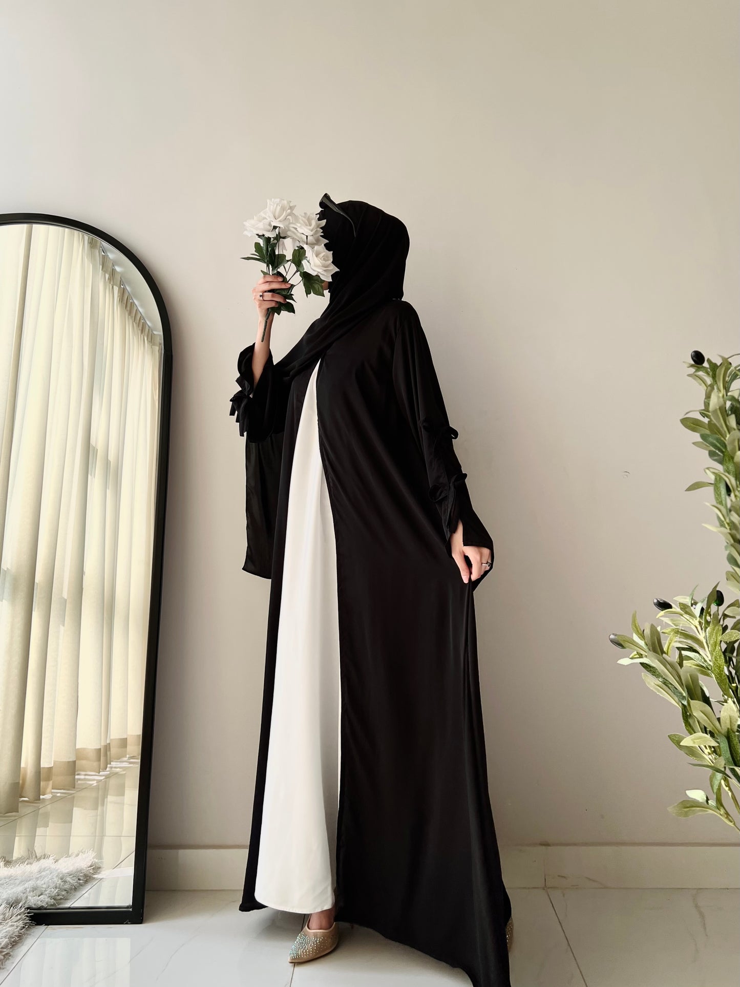Black - Bloom Abaya
