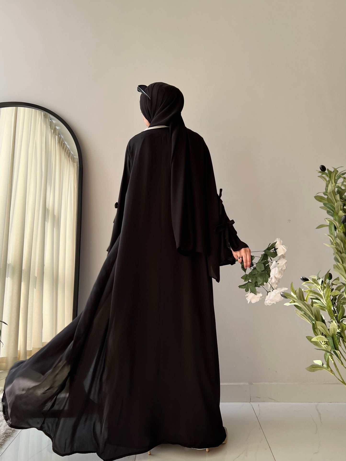Black - Bloom Abaya